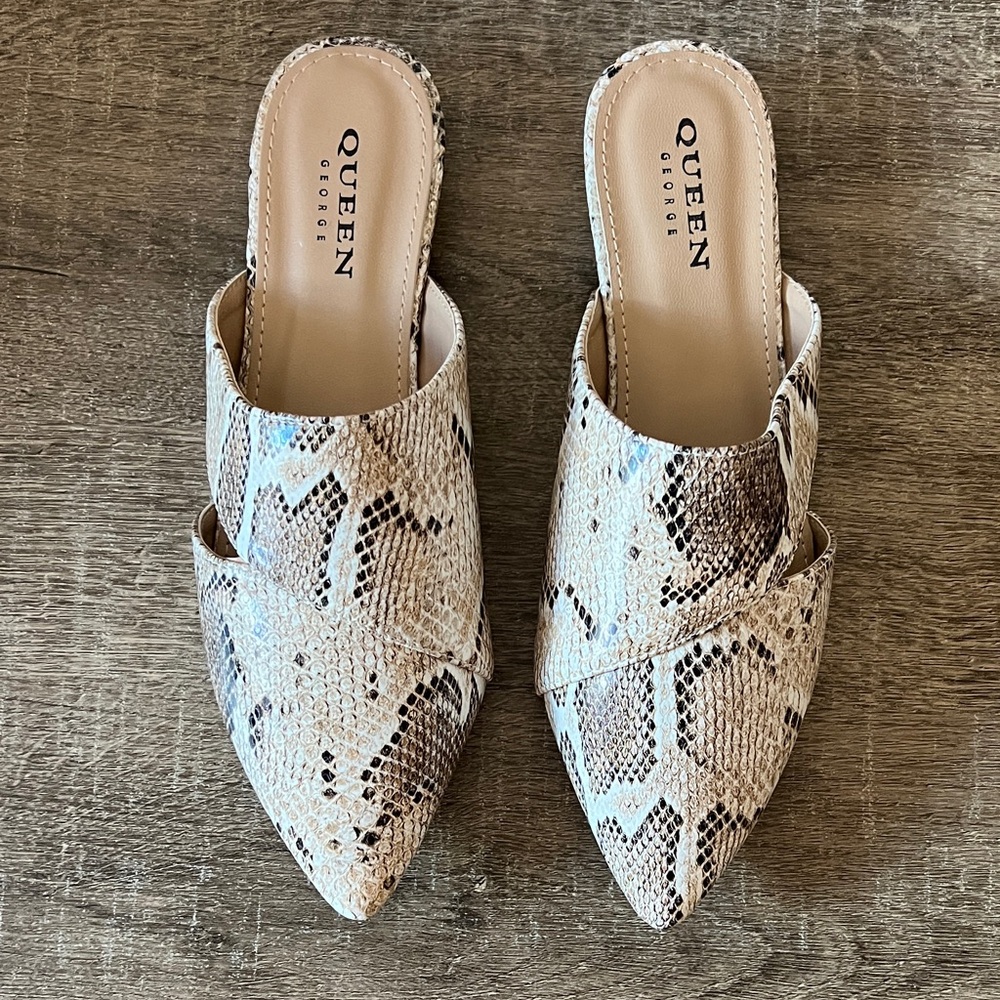 Queen George Snake Pattern Mules - Cream and Brown